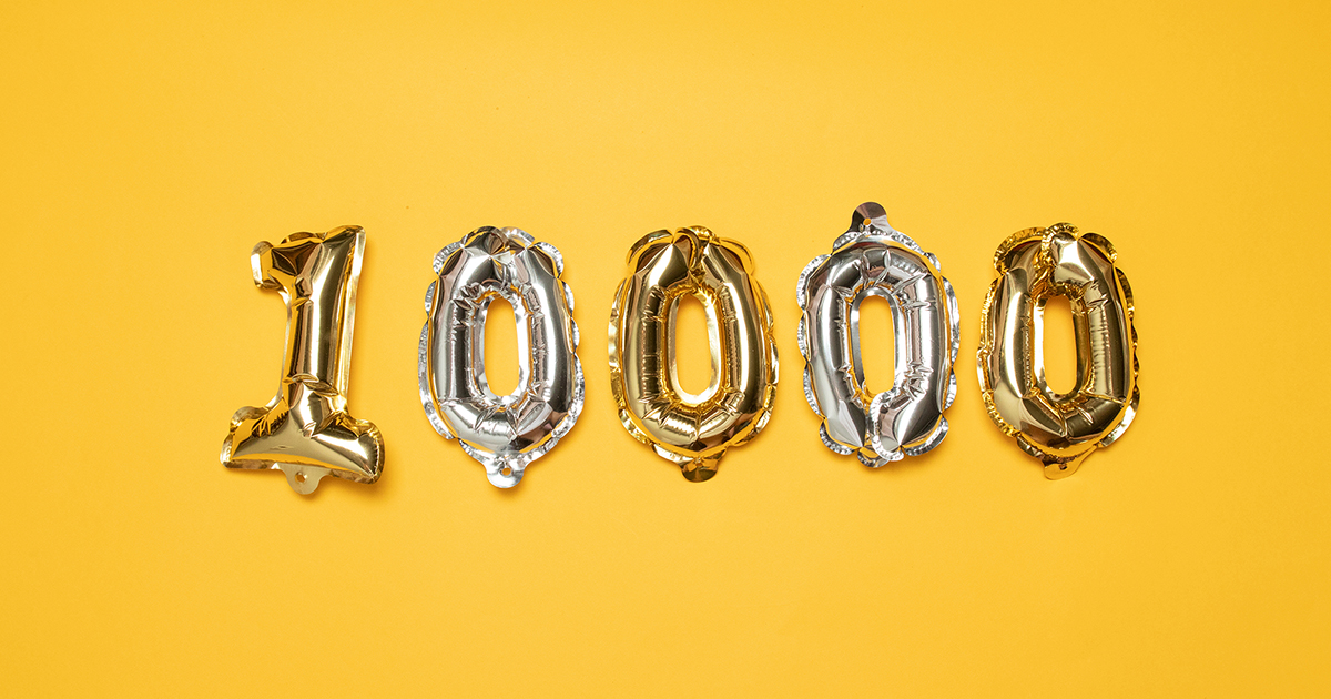 10000+